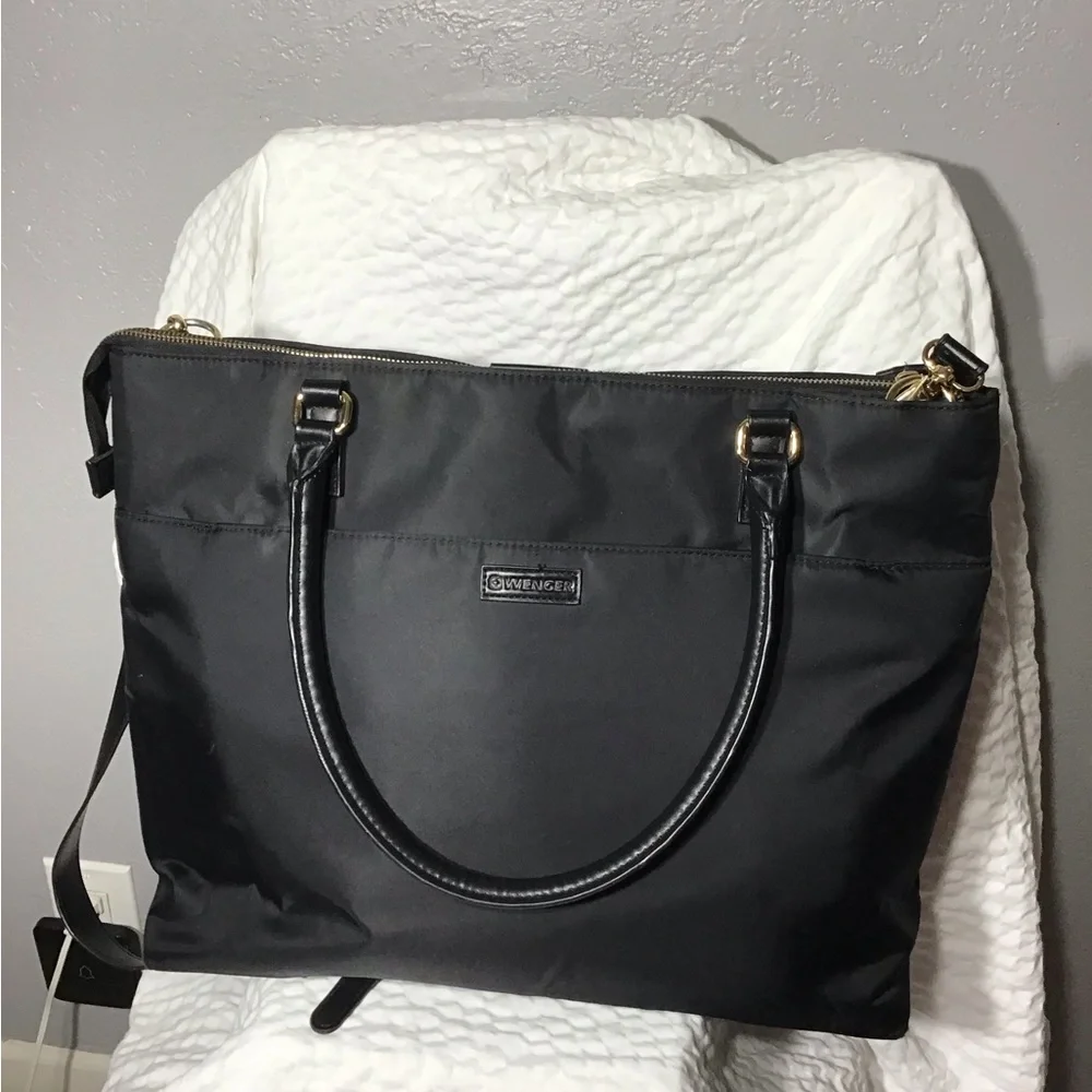 Wenger “Ana” Women’s Laptop Tote W/Tablet Pocket ( Black/Gold) #600772 Nilon.